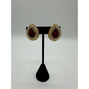 ✨ Vintage 80s Ruby Red Rhinestone Teardrop Runway Earrings ✨